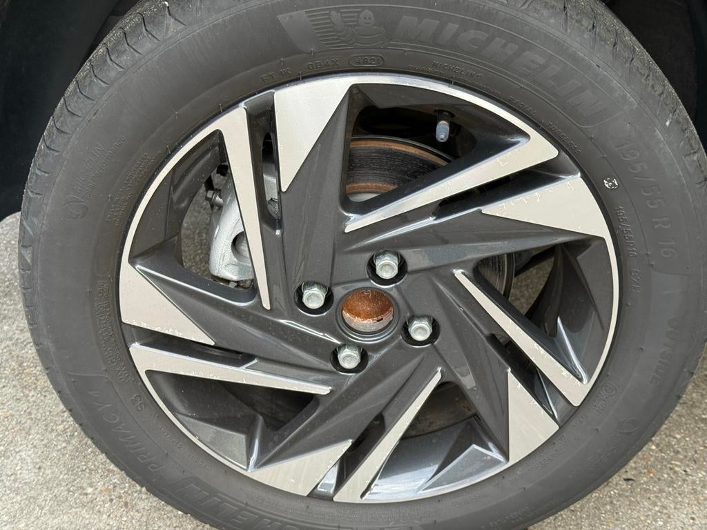 4x100 Hyundai i20 Bayon Bi-color velgen MICHELIN ZGAN, Ophalen, Gebruikt, 16 inch, Banden en Velgen