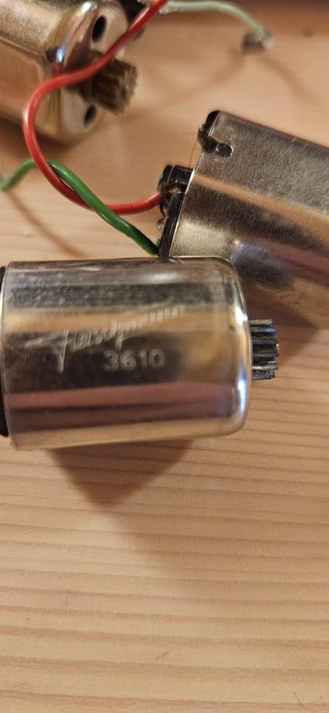 Fleischmann motors enz  1 x 3513 en 2 x 3610 en halve auto, Ophalen of Verzenden, Gebruikt, Drums of Percussie