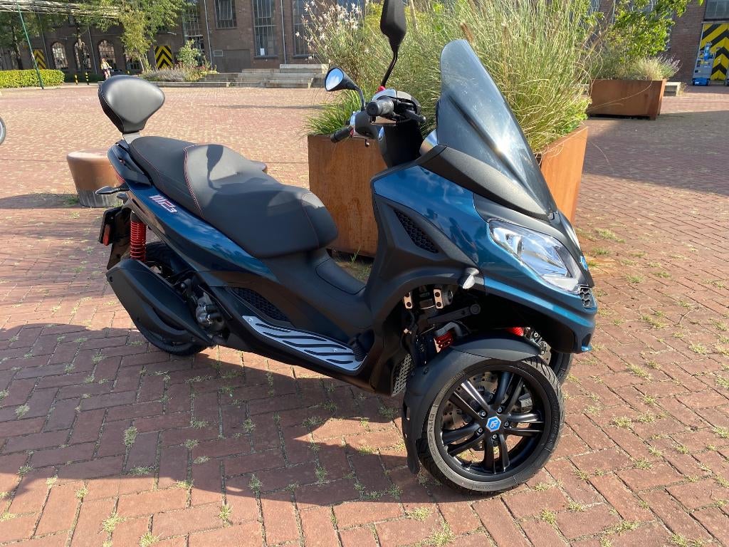 Piaggio MP3 300 HPE 2022 ZGAN 2500KM