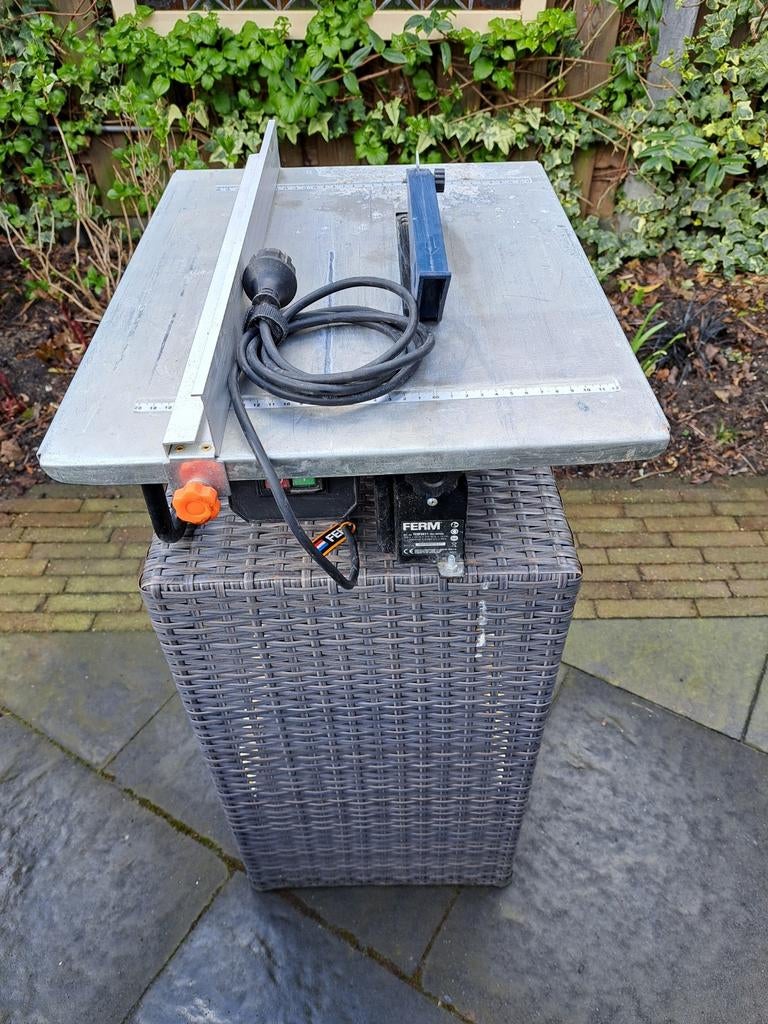 Tegel zaagmachine, Ophalen, 1200 watt of meer, Cirkelzaag, 30 tot 70 mm