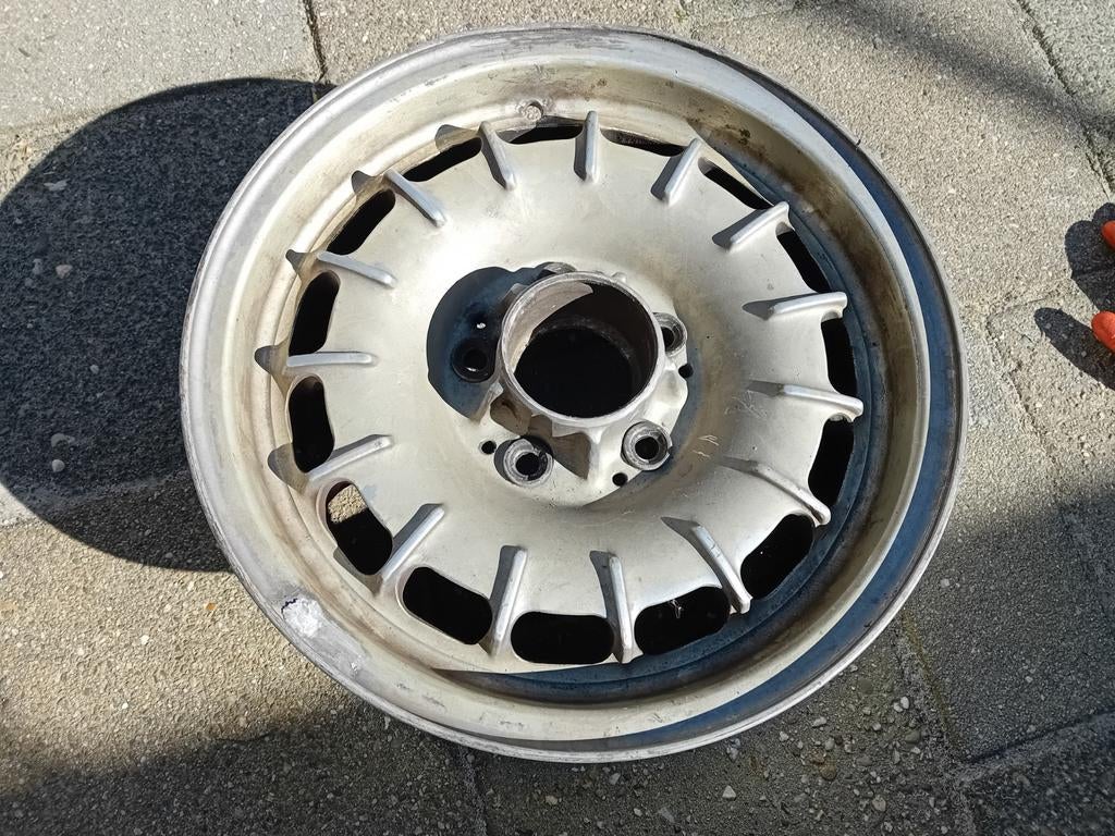 5 X Mercedes velgen en Peugeot 16 inc banden Mercedes 220 di, Auto-onderdelen, Banden en Velgen, 16 inch, Zomerbanden, 205 mm