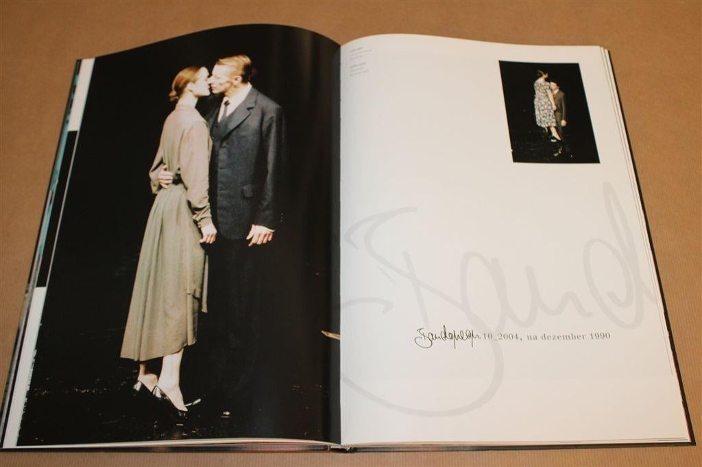 Dansende Momenten — Pina Bausch — Dansfotografie, Ophalen of Verzenden, Zo goed als nieuw