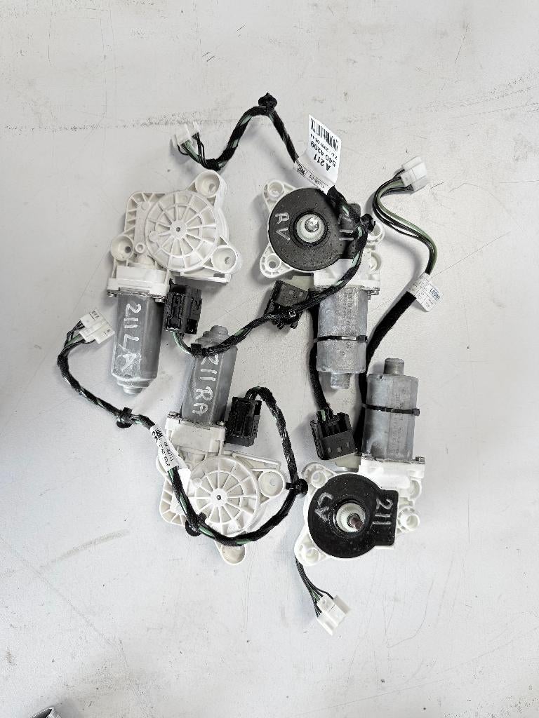 Mercedes E-klasse W211 raammotor, Ophalen of Verzenden, Zo goed als nieuw