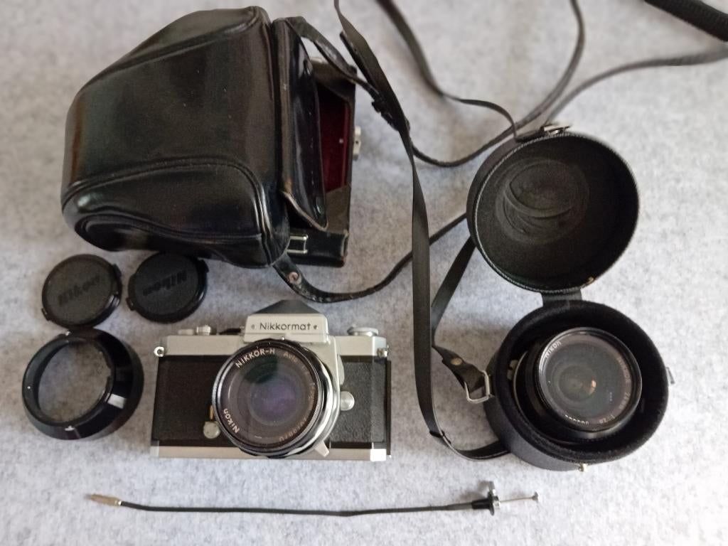 Nikon Nikkormat FTn camera met tas en extra groothoeklens, Ophalen, Gebruikt, Spiegelreflex, Nikon