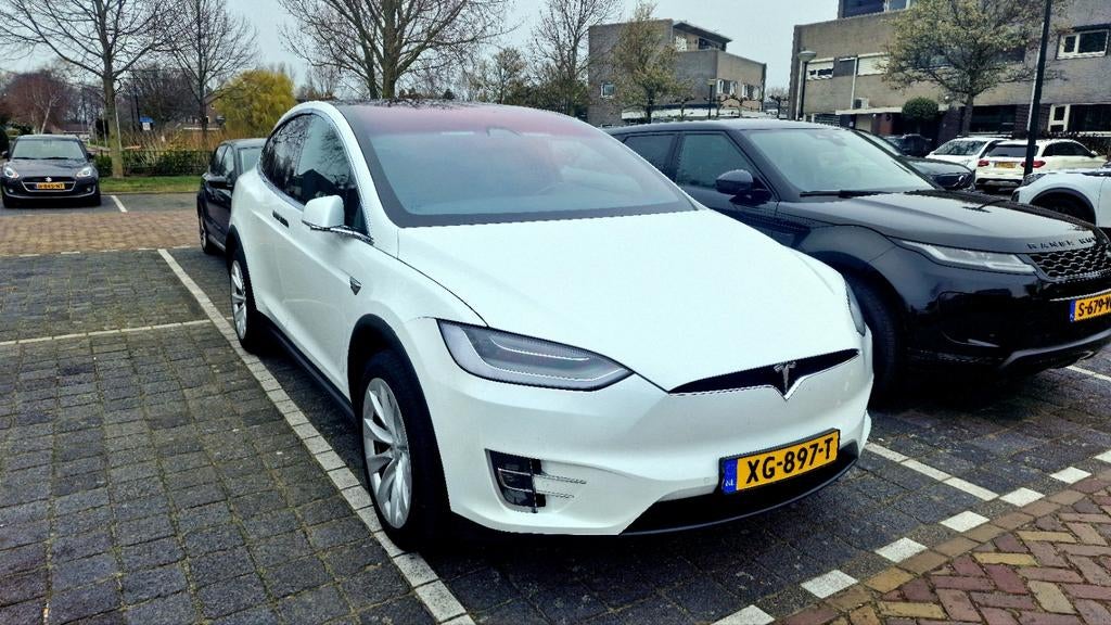 Tesla Model X  75D, Auto's, Tesla, Automaat, Model X, Zwart, 124 €/maand