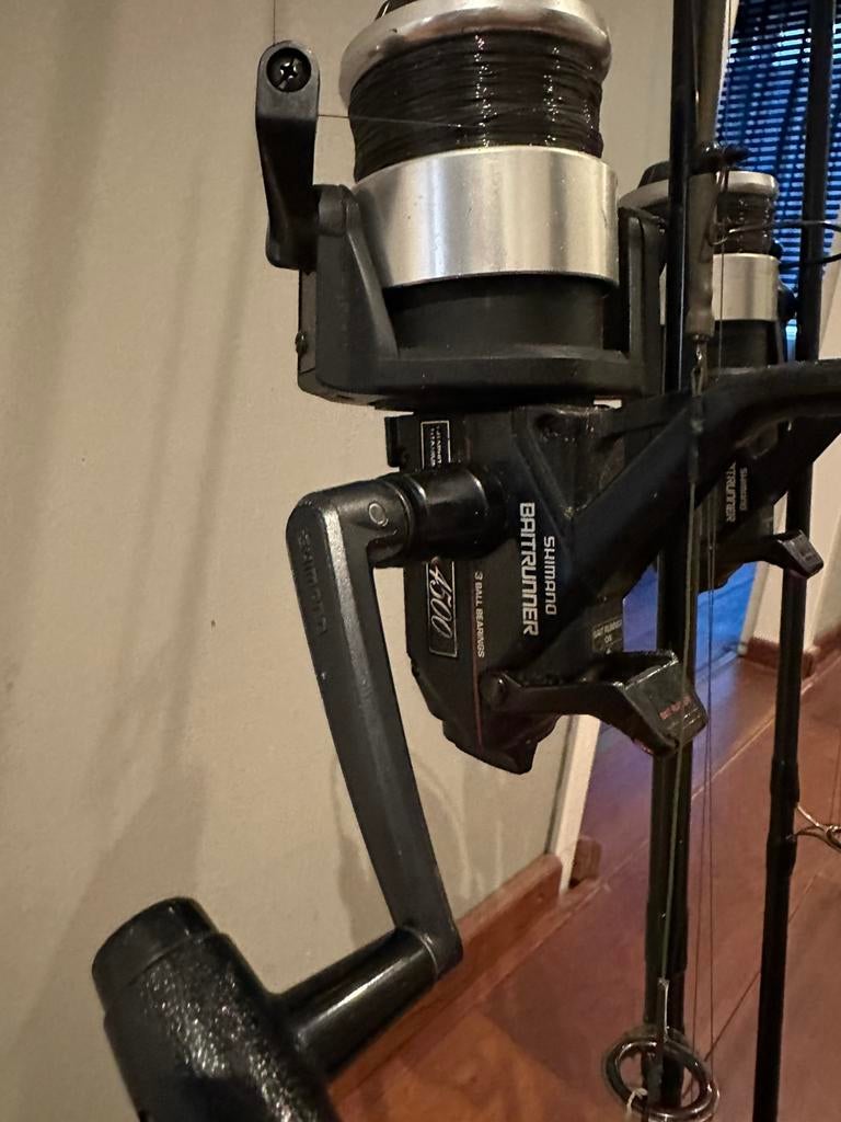 2 Fox warrior ouwe model 2.75 hengels. 2 shimano 4500, Ophalen, Zo goed als nieuw, Complete set