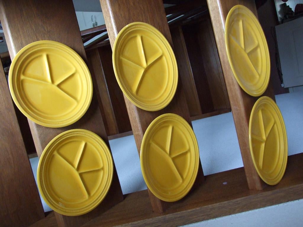 6 stuks gele fondueborden, Nieuw, Ophalen of Verzenden, Bord(en), Overige stijlen