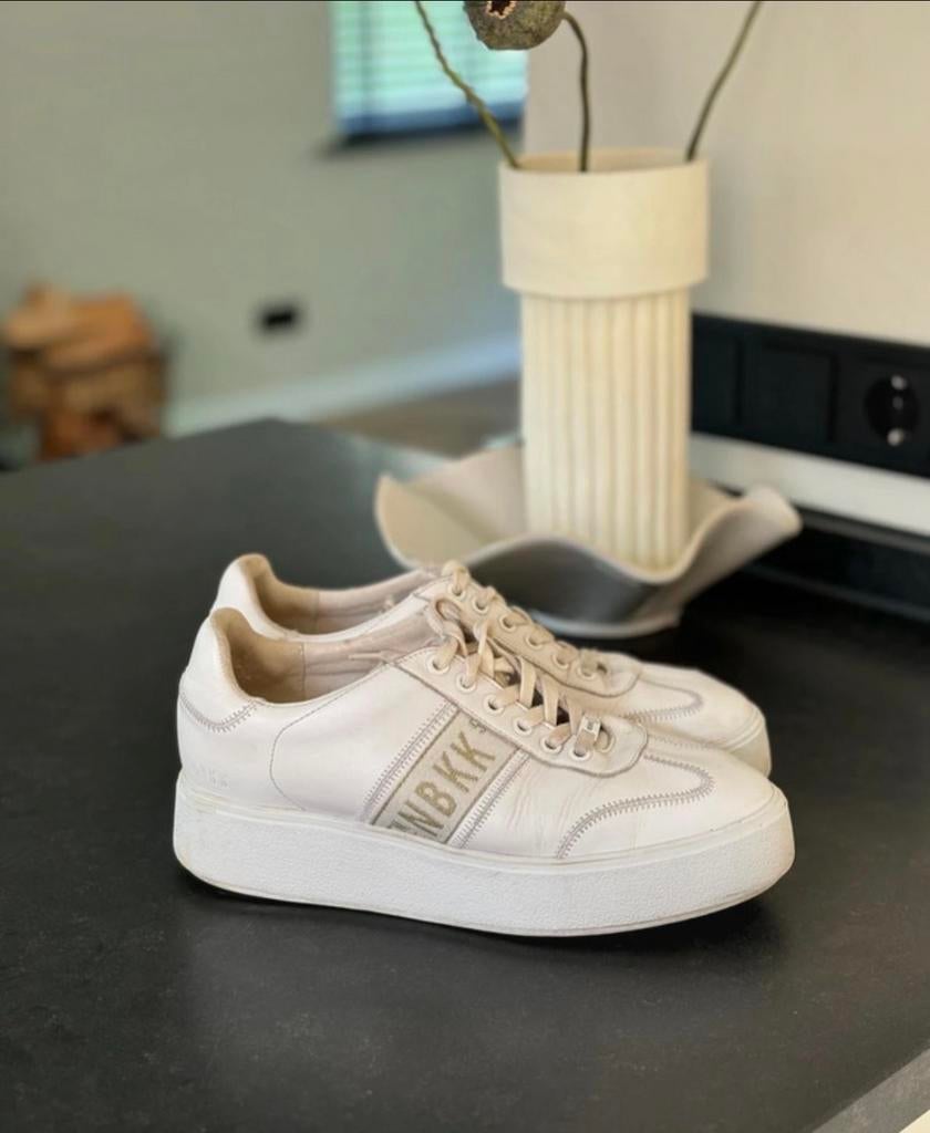Nubikk schoenen maat 38 - Gebruikt maar goede staat, Ophalen of Verzenden, Gedragen, Wit, Sneakers of Gympen