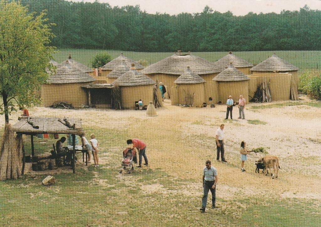 BERG EN DAL Afrika Museum Woonerf Ghana, Verzenden, 1980 tot heden, Ongelopen, Gelderland