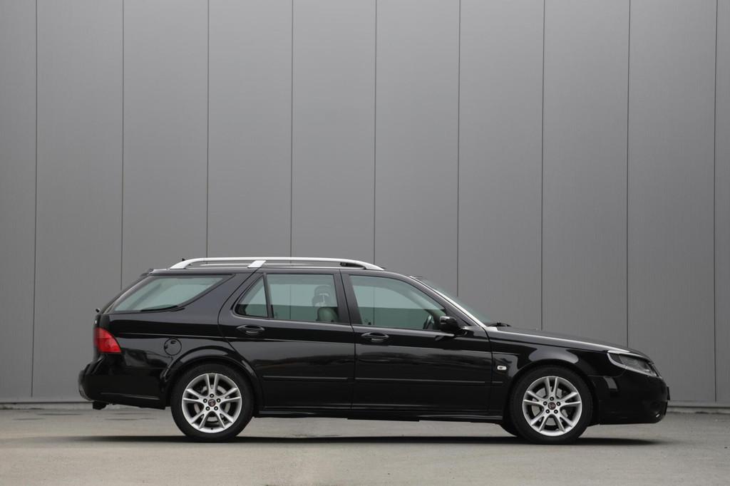 Saab 9-5 Estate 2.3 Turbo Griffin Aero Leer|Automaat|Schuif/, 4 cilinders, 2290 cc, Zwart, 93 €/maand