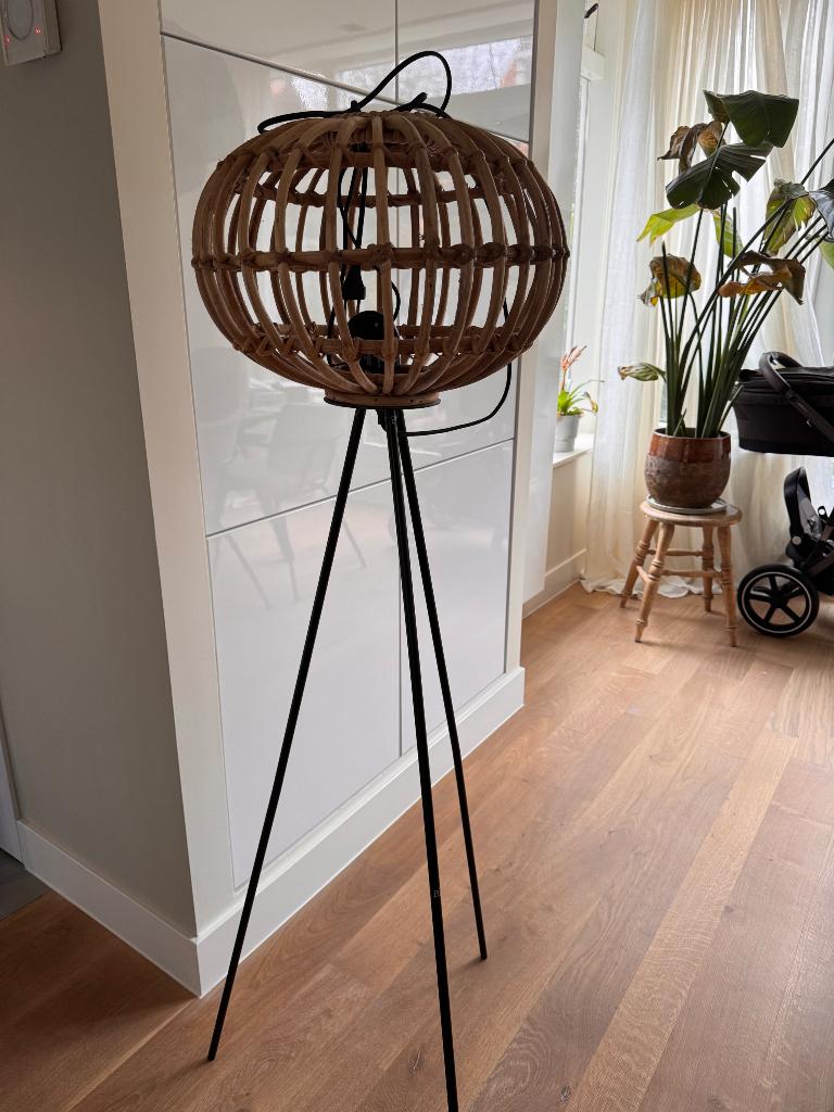 Staande lamp, Ophalen, Overige materialen, Zo goed als nieuw, 150 tot 200 cm