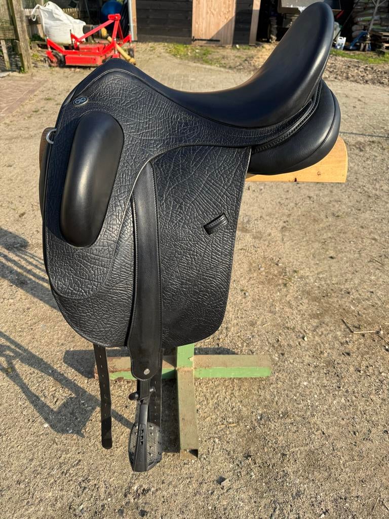 Dressuurzadel Connect Millau HDR 18 inch, Ophalen, Zo goed als nieuw, Dressuur