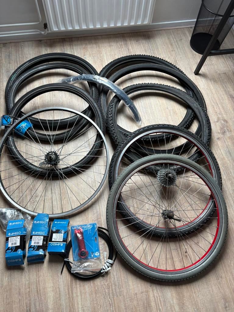 Grote partij fietsonderdelen, Fietsen en Brommers, Fietsonderdelen, Ophalen, Zo goed als nieuw, Wiel