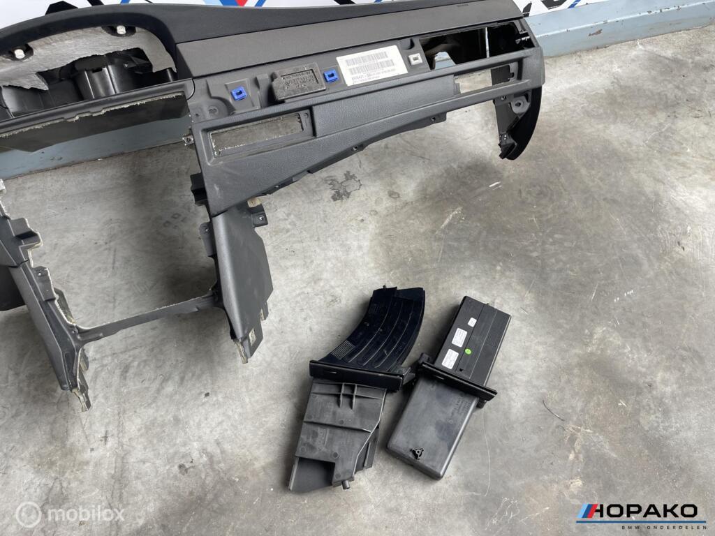 Dashboard met bekerhouders BMW 5 serie E60 E61 - start stop, Auto-onderdelen, Gebruikt, Einsteinlaan 5 rijswijk, Bmw, Ophalen of Verzenden