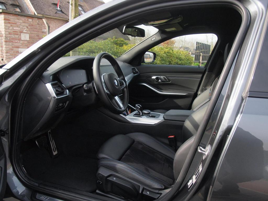 BMW 3-serie Touring 318i Business Edition | M-pakket | Sfeer, Automaat, 1998 cc, Gebruikt, Lichtsensor