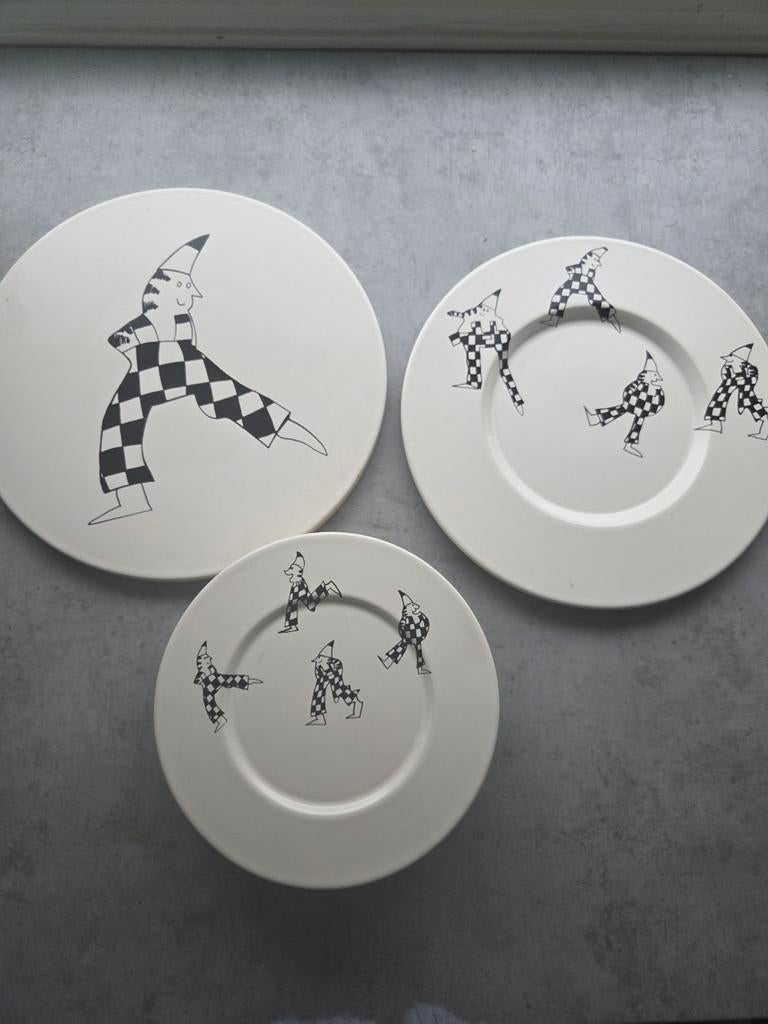 Gebaksstel LIMITED  EDITION , Ikea, Huis en Inrichting, Keuken | Servies, Ophalen, Keramiek, Zo goed als nieuw, Bord(en)