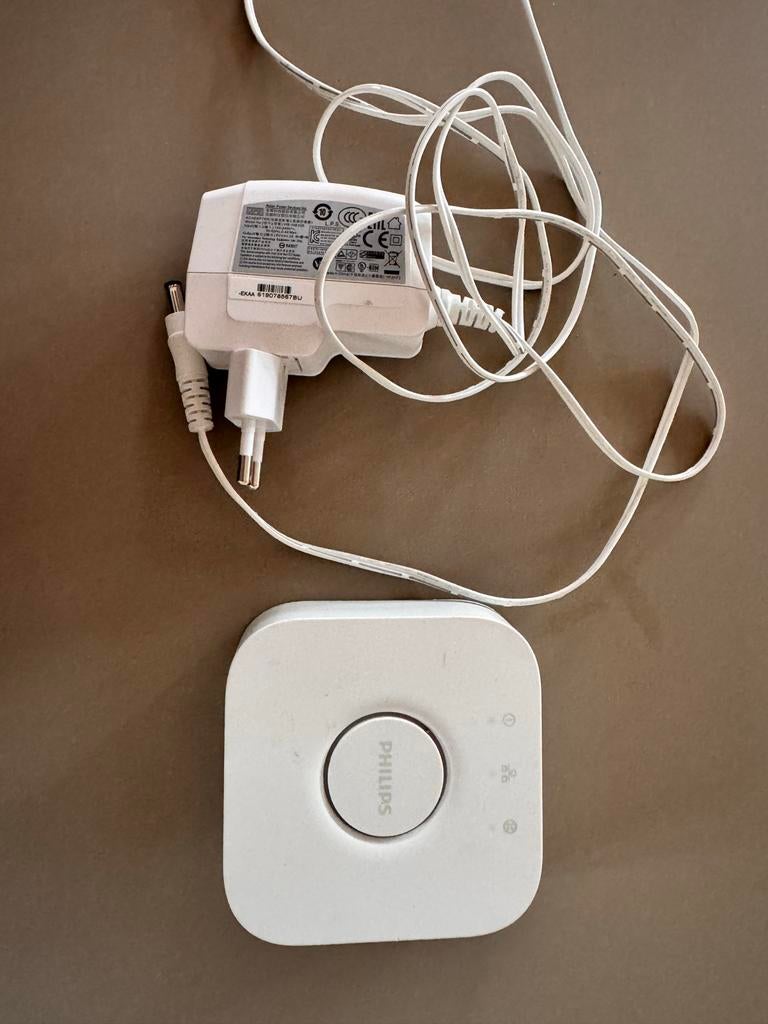 Philips Hue Bridge V2 met adapter, Huis en Inrichting, Lampen | Overige, Gebruikt, Ophalen of Verzenden