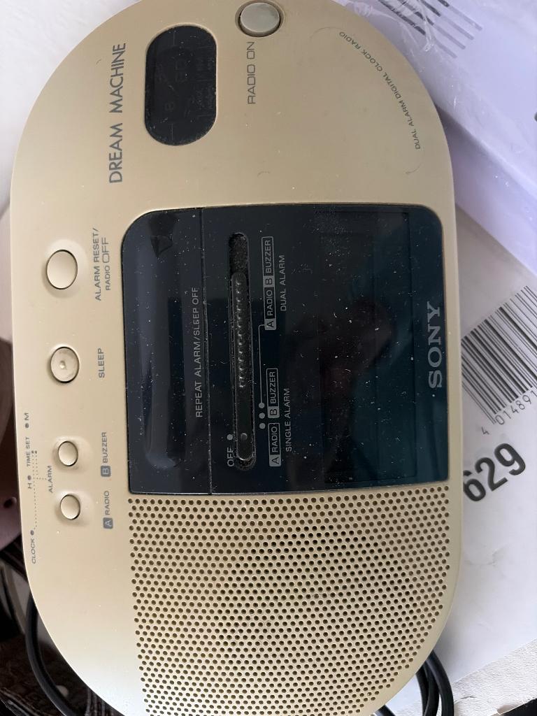 vintage Sony Dream Machine clock radio, Ophalen