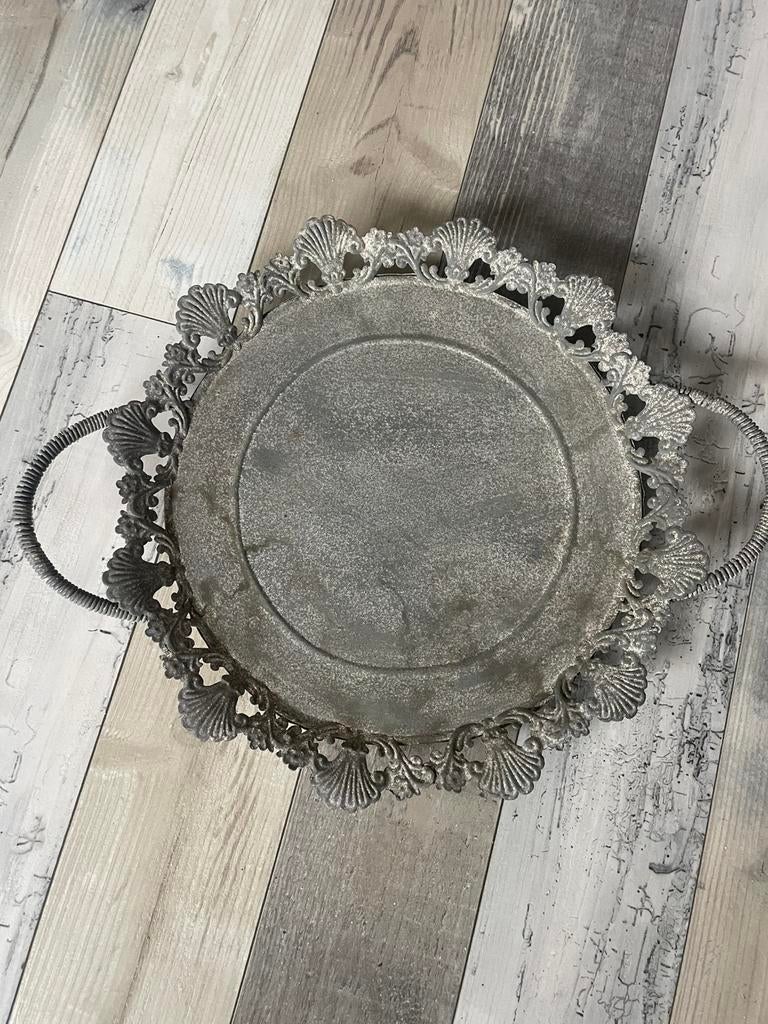 Leuk metalen dienblad met sierlijke rand, Huis en Inrichting, Ophalen of Verzenden, Zo goed als nieuw