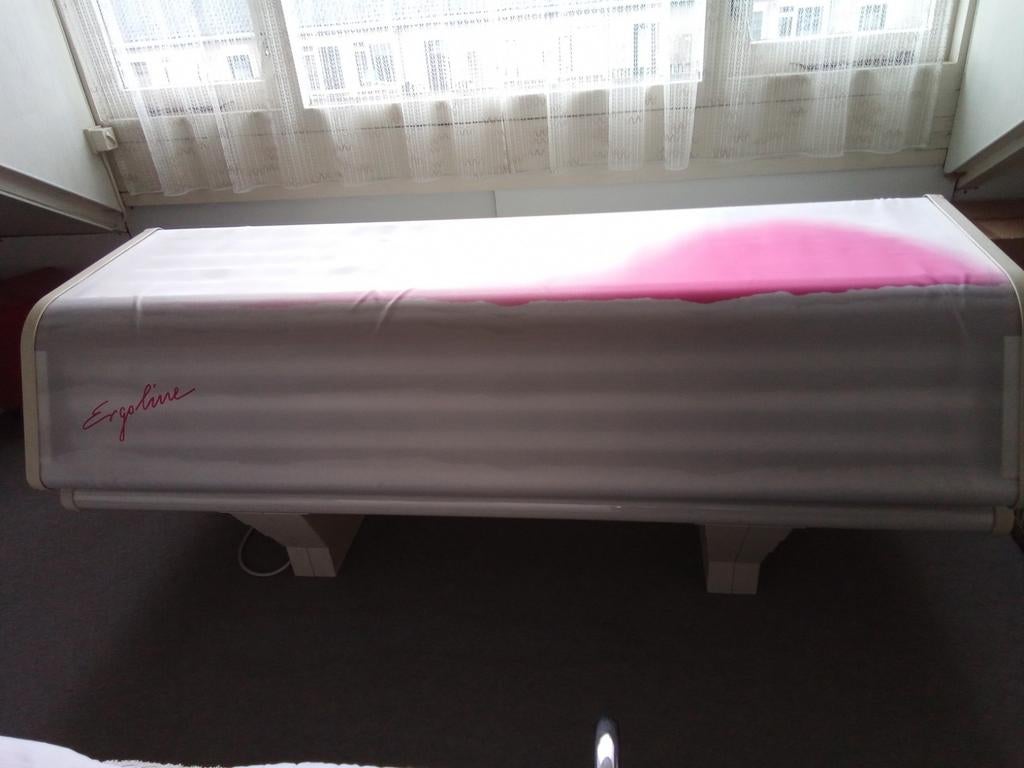 Ergoline zonnebank - Dubbelzijdig voor thuisgebruik, Ophalen, Gebruikt, Zonnebank dubbelzijdig, 15 lampen of meer