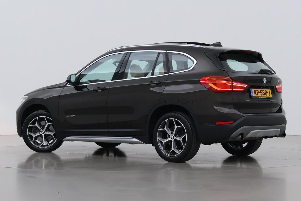 BMW X1 xDrive20i High Executive | Panoramadak | Head-Up | Le, 1998 cc, Gebruikt, Bedrijf, Vierwielaandrijving