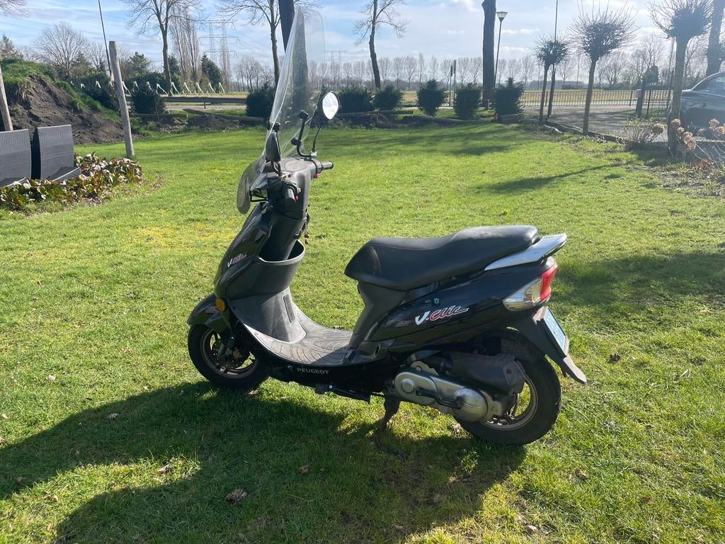 Snorscooter Peugeot V-clic, Fietsen en Brommers, Snorfietsen en Snorscooters, Ophalen, Gebruikt, Benzine, Peugeot