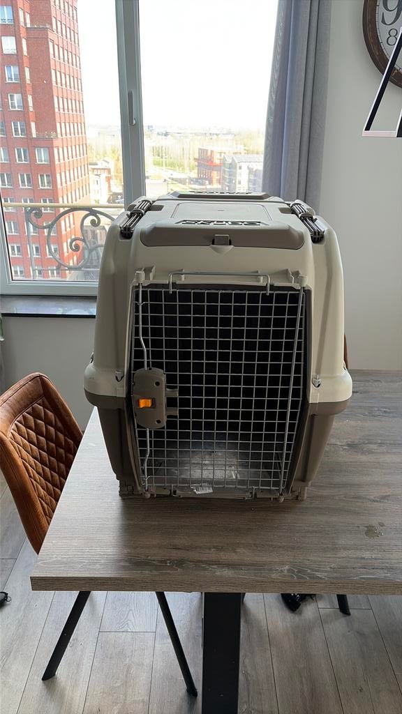 Reisbench kleine tot middelgrootte hond, Ophalen, Zo goed als nieuw