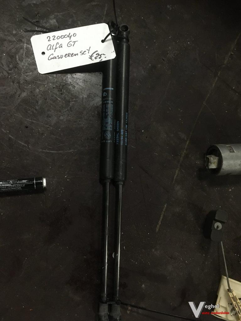 Alfa Gt 2004 Gasverenset achterklep, Gebruikt, -, -, Ophalen of Verzenden