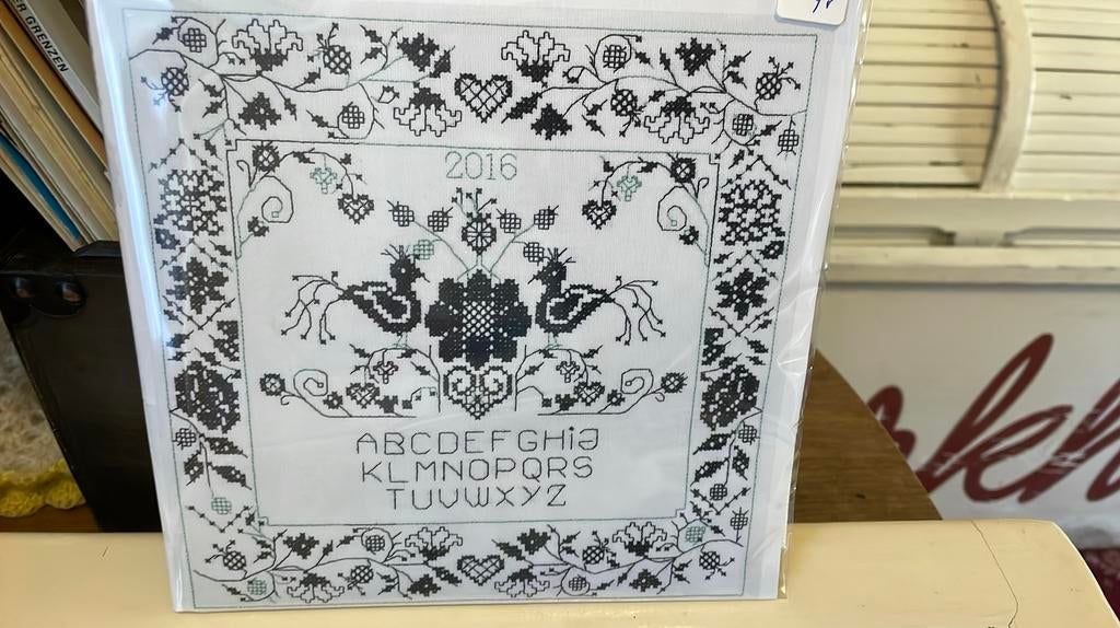 Borduurpakket merklap pauwen zwart / groen, Ophalen of Verzenden, Nieuw, Borduurpakket