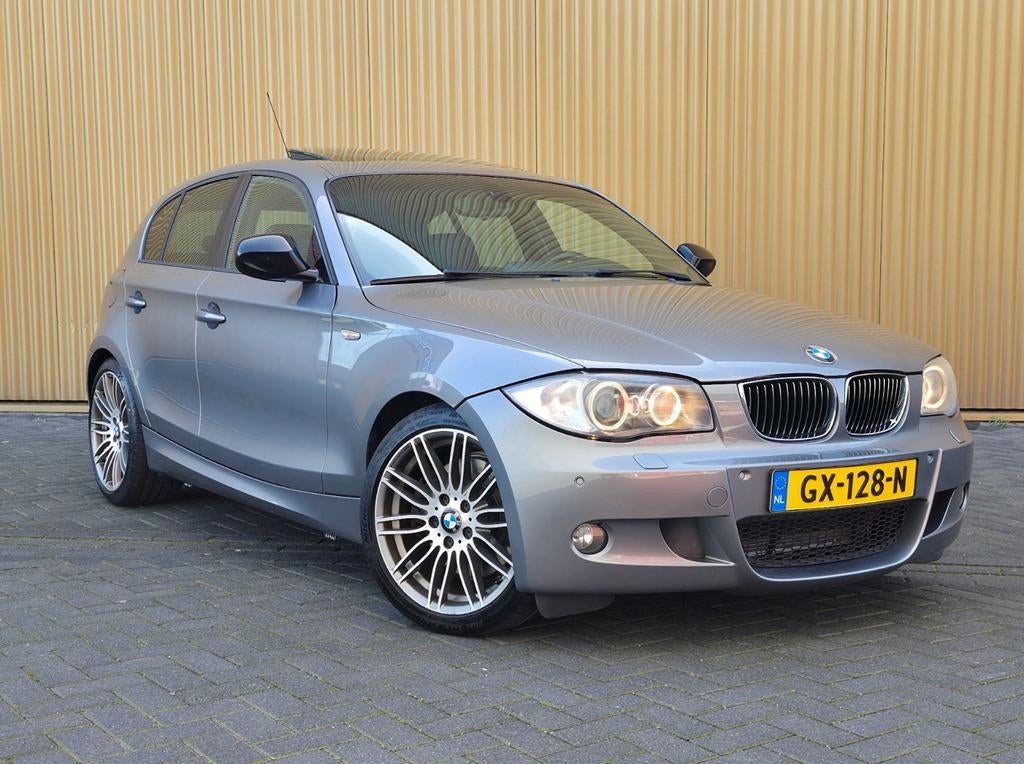 BMW 1-Serie  130i 3.0 190KW 2011 Grijs, Achterwielaandrijving, Zwart, 258 pk, 2996 cc