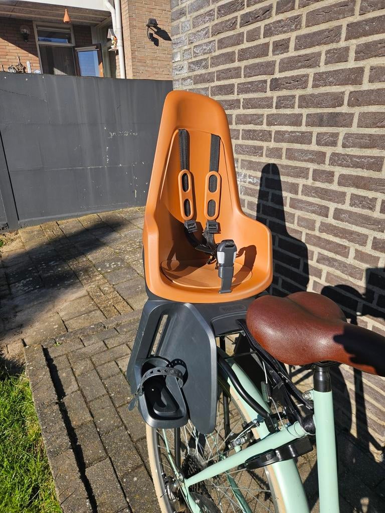 Bobike One Maxi met extra montagebeugel, Fietsen en Brommers, Fietsaccessoires | Fietsstoeltjes, Ophalen, Achterzitje, 9 t/m 18 kg