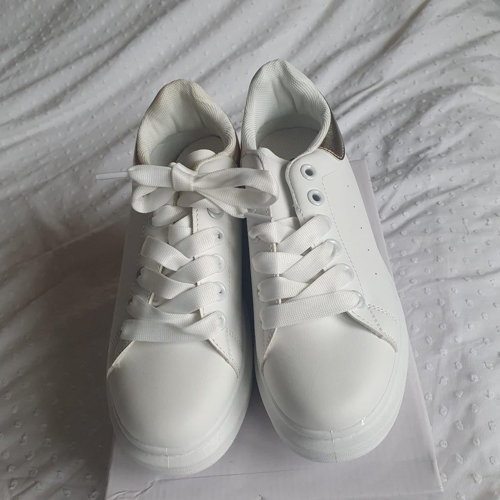 sneakers nieuw 37, Kleding | Dames, Verzenden, Wit, Nieuw, Sneakers of Gympen