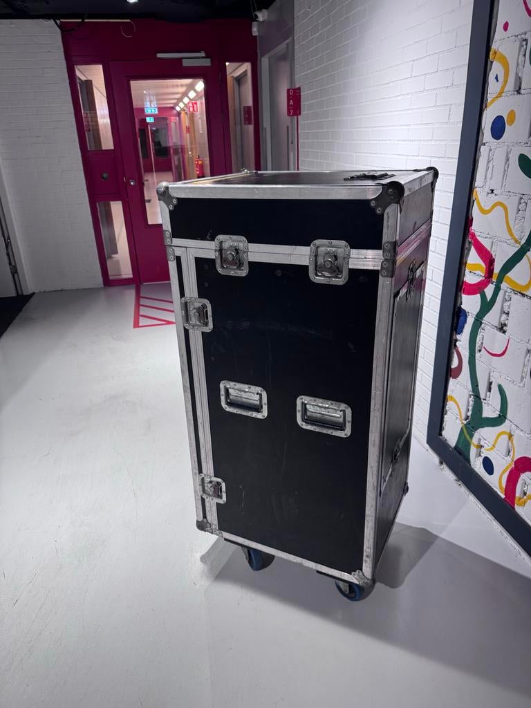 Taperack Flightcase 22HE/12HE met wielen - 53x66x133 cm, Ophalen, Gebruikt, Overige instrumenten, Flightcase