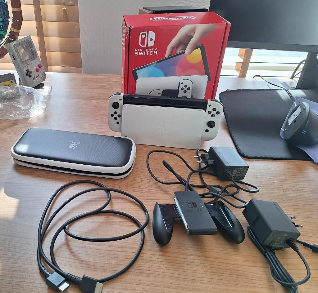 Nintendo Switch Oled Wit, Spelcomputers en Games, Ophalen of Verzenden, Zo goed als nieuw, Met 1 controller, Switch OLED