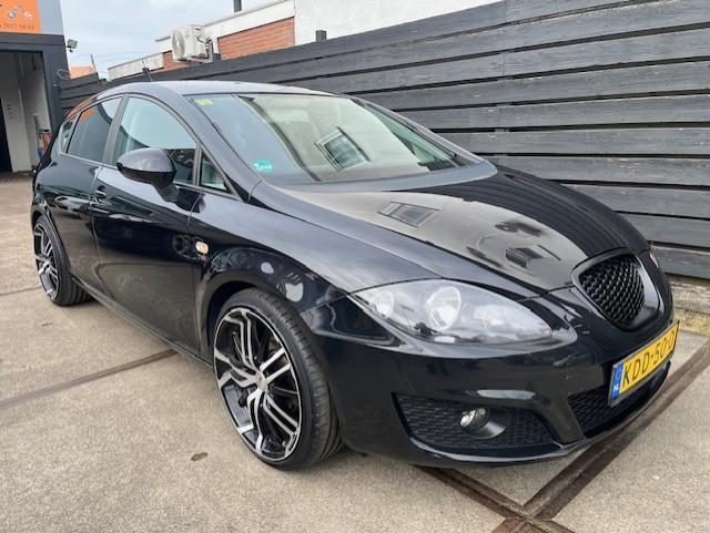 Seat Leon 1.2TSI SPORT EDITION!SERVICE ONDERHOUD!/APK TOT 03, 1224 kg, Euro 5, Gebruikt, 4 cilinders