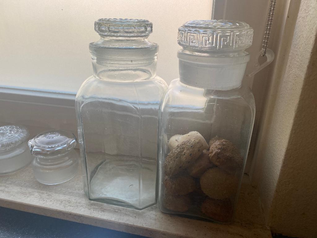 Glazen snoep/voorraad potten en losse deksels, Antiek en Kunst, Curiosa en Brocante, Ophalen