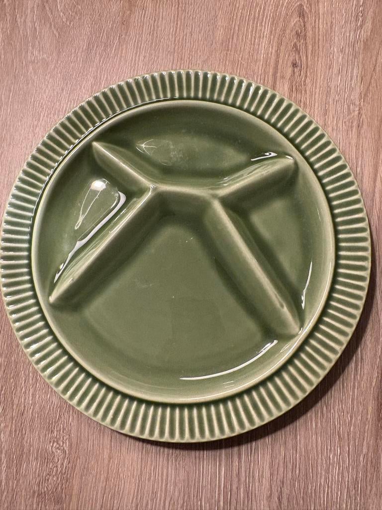 Drie vintage fondue borden - Groen aardewerk, Gebruikt, Ophalen of Verzenden, Bord(en), Overige stijlen