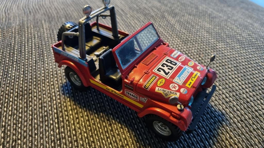 Jeep CJ-7 Bburago, 1:24, Ophalen of Verzenden, Zo goed als nieuw, Bburago