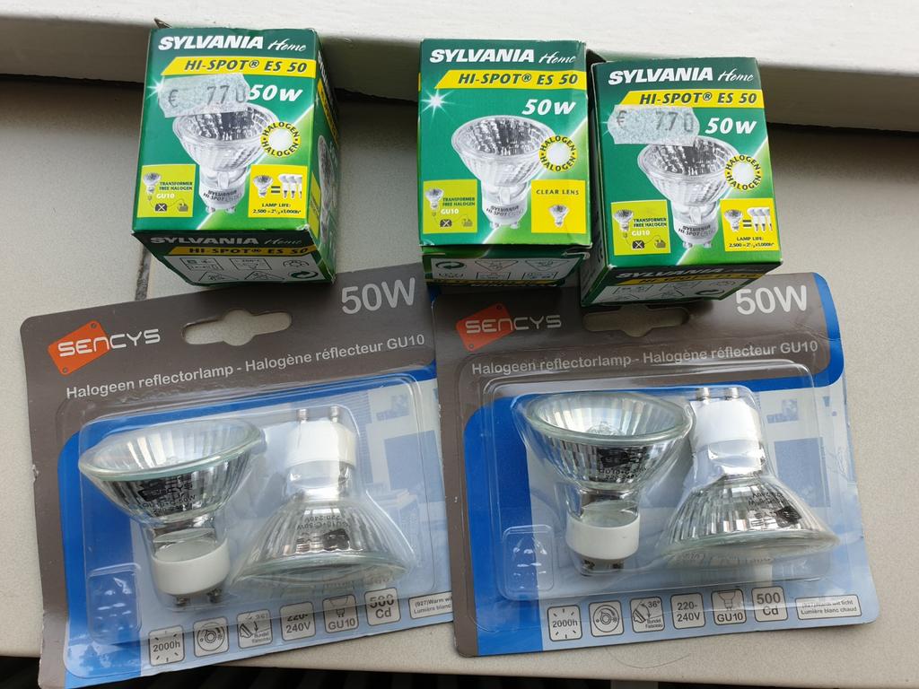 Nieuwe halogeen reflectorlamp, Ophalen of Verzenden, Nieuw, Halogeen (gloei)lamp