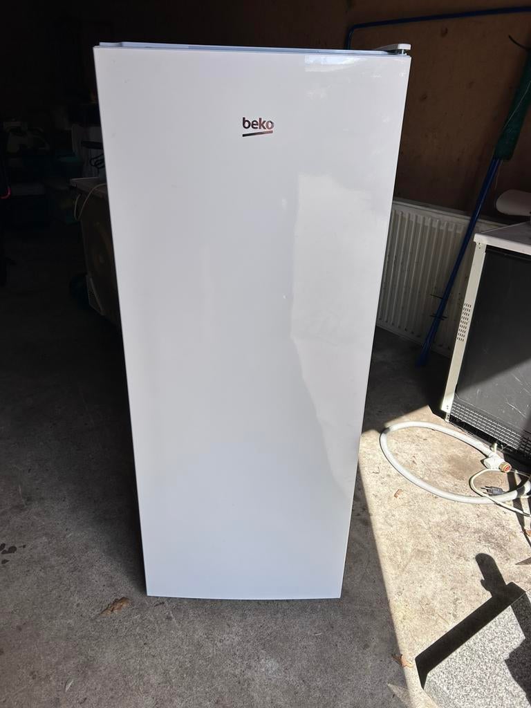 Vriezer Beko, 120 tot 140 cm, Minder dan 60 cm, Zo goed als nieuw, Vrijstaand