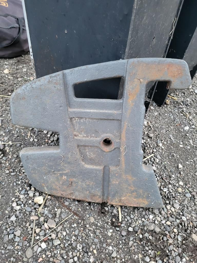 Frontgewicht trekker, Ophalen, Zo goed als nieuw