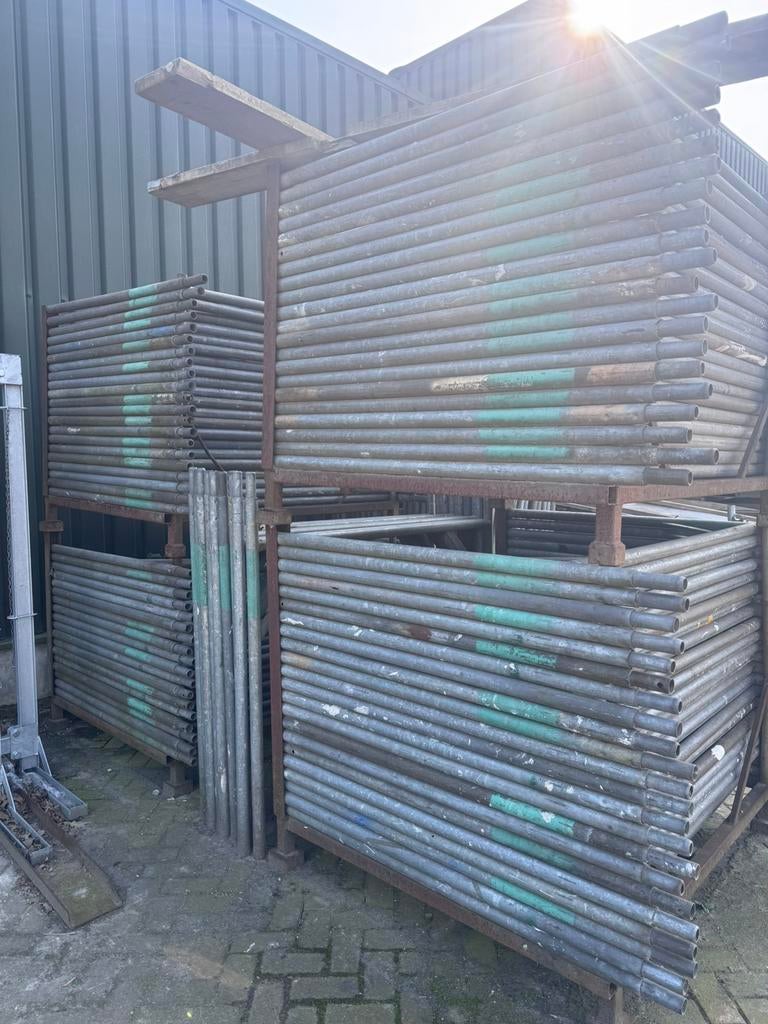 Steigermateriaal , bokken , 160 breed 150 hoog , staal, Ophalen, Gebruikt, Gevelsteiger, 5 meter of hoger