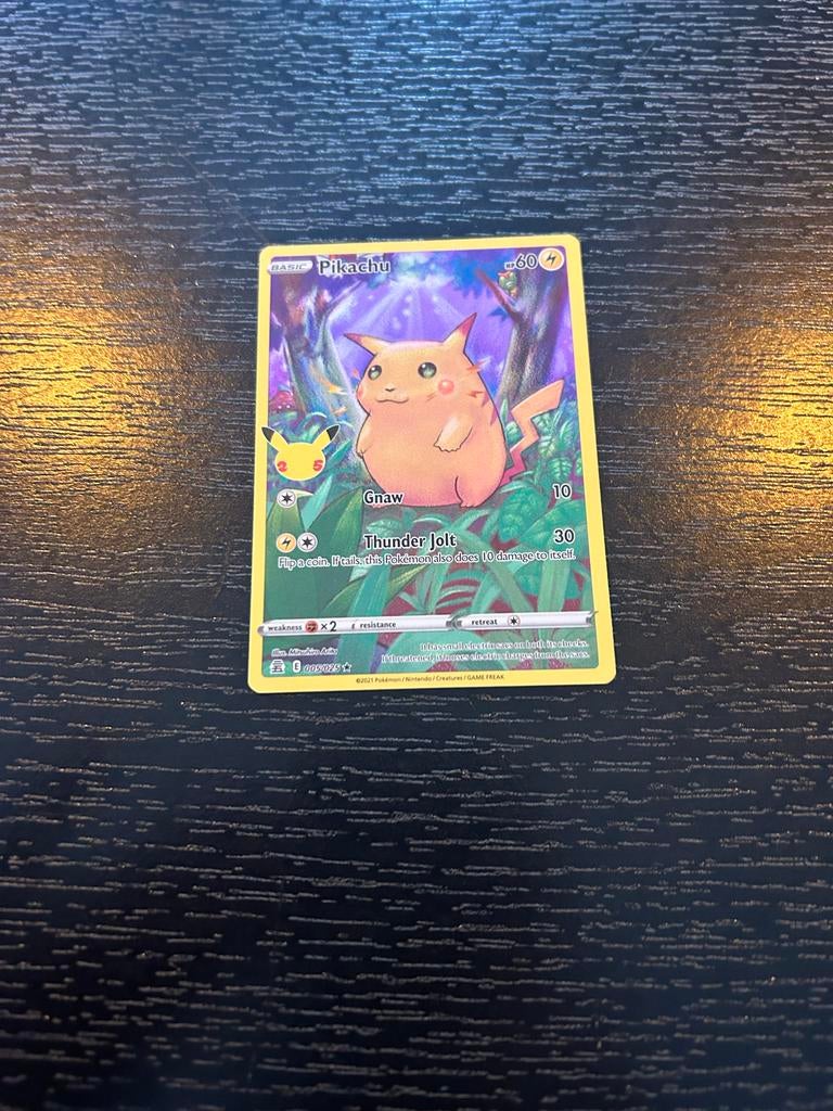 Pikachu Pokémon kaart Celebrations 25th Anniversary, Ophalen of Verzenden, Zo goed als nieuw, Losse kaart