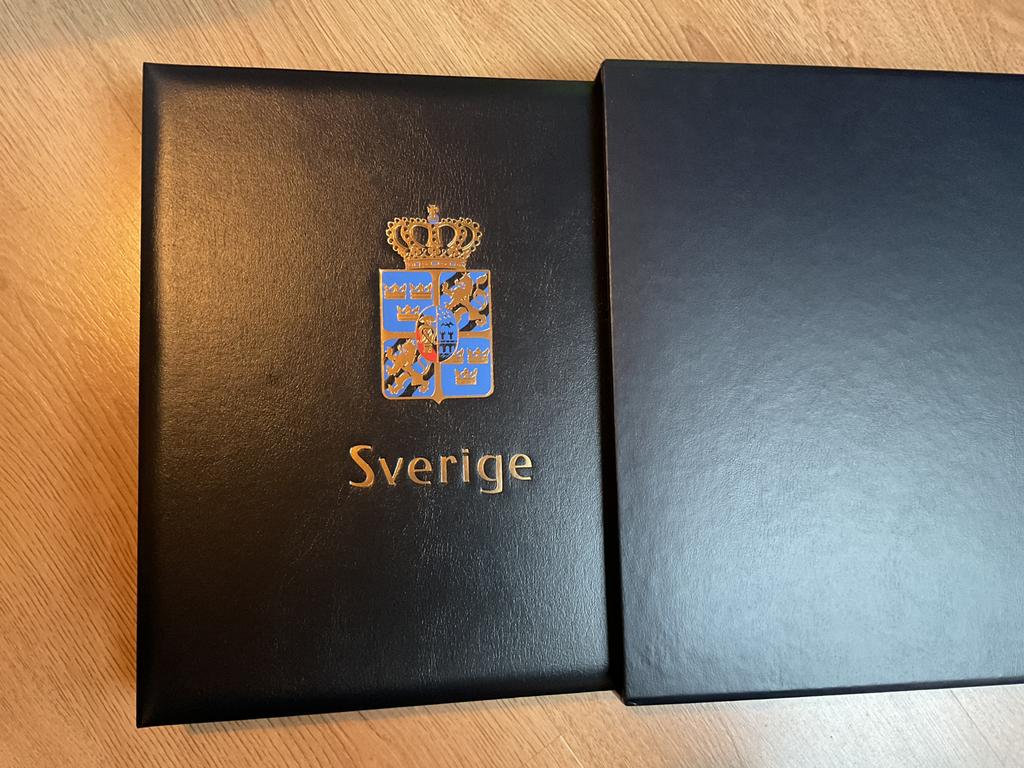 Verzameling Zweden 1996 tm 2009 luxe Davo LX album IV (1/2), Postzegels en Munten, Postzegels | Volle albums en Verzamelingen