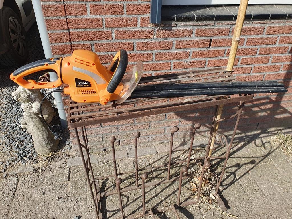 Stiga heggenschaar, Ophalen