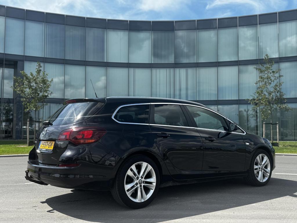 Opel Astra Sports Tourer 1.6 Turbo Sport, Gebruikt, Zwart, 4 cilinders, 179 pk