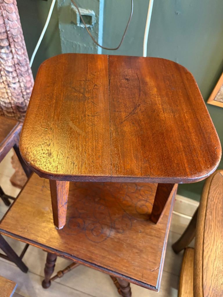 Kleine Eiken Bijzettafeltje of Piëdestal., Ophalen of Verzenden