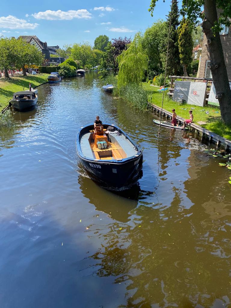 Reddingsloep Vento 6,7x3,5 mtr +/- 20 pers, Watersport en Boten, Ophalen, 10 tot 30 pk, Gebruikt, Binnenboordmotor