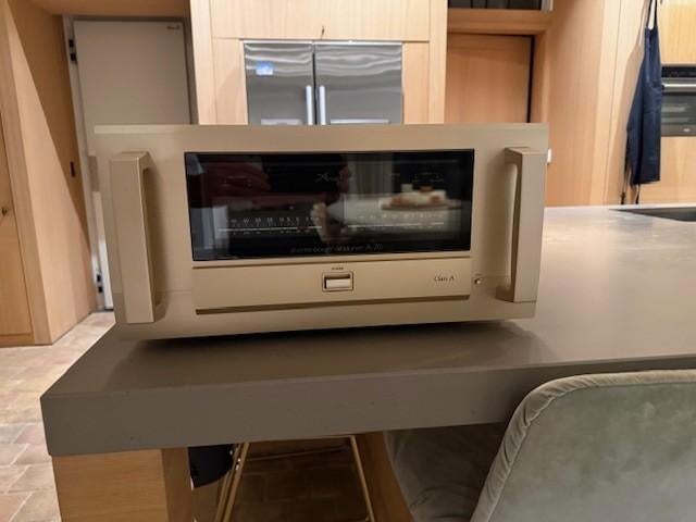 Accuphase A 75, Zo goed als nieuw, 60 tot 120 watt, Stereo, Ophalen