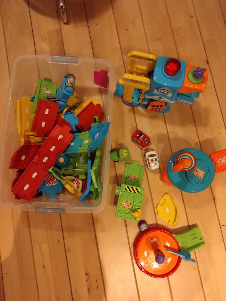 Toet Toet auto set Vtech met 4 autos, Ophalen of Verzenden, Gebruikt, 2 tot 4 jaar